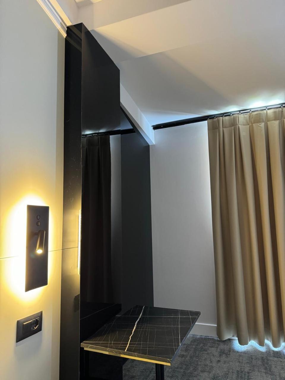 Hotel Consul Shkoder Exterior photo
